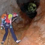 Escalade dans une grotte !